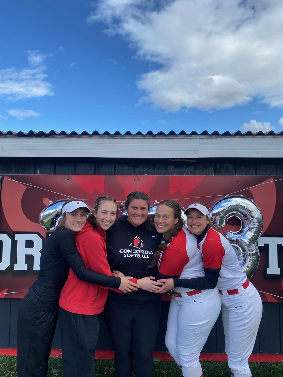 shannon_mac10's tweet photo. #BecauseOf CUAA I have a lifetimes worth of memories with some amazing, powerful, inspiring and resilient human beings. I’ve never felt more supported than when I’m surrounded by these women. https://t.co/nU9cuIMull