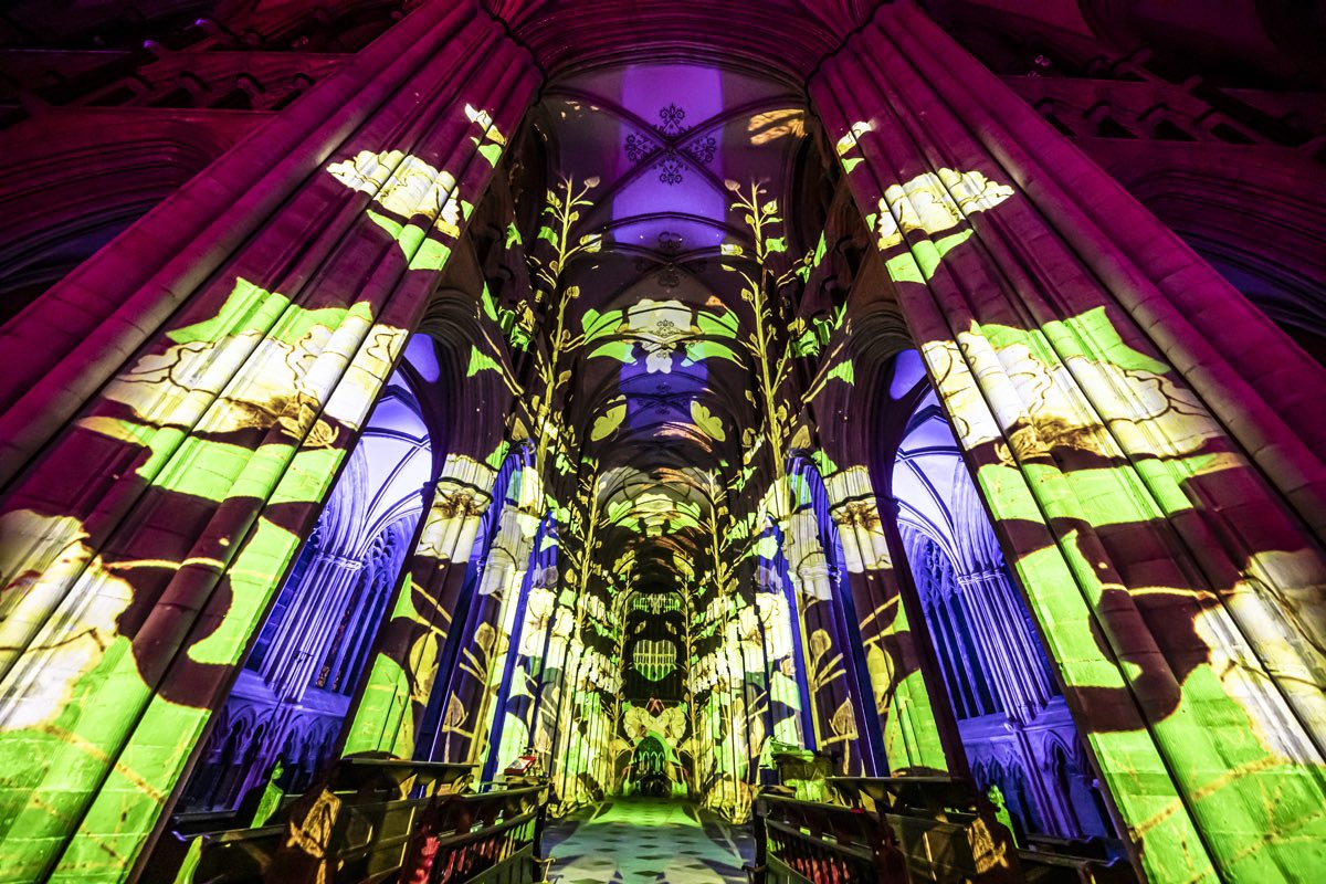 It’s the fourth night of #illuminatingart @Bev_Minster - a journey through the art of 400 years #art and #music bathe the #architecture in #lightandsound
