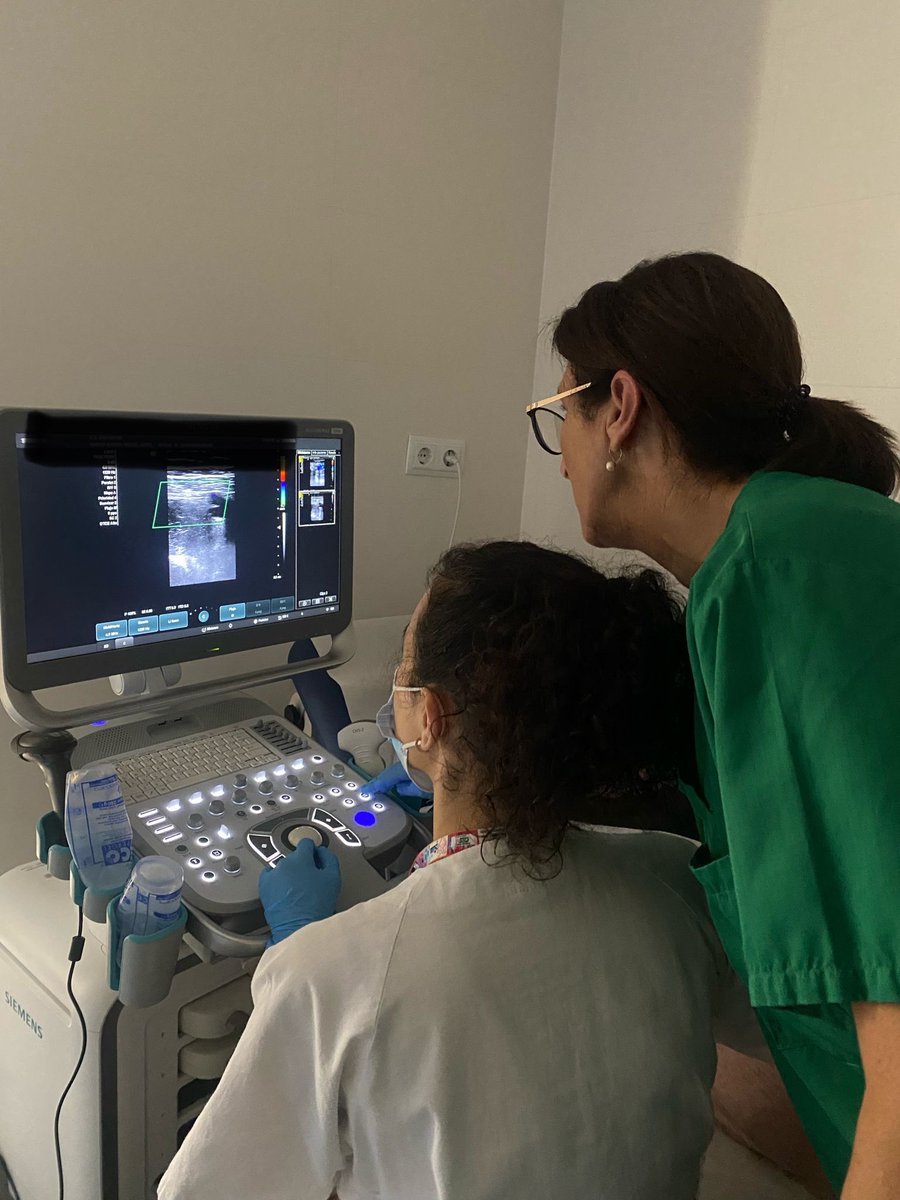 Centro de Salud San Antón tweet media