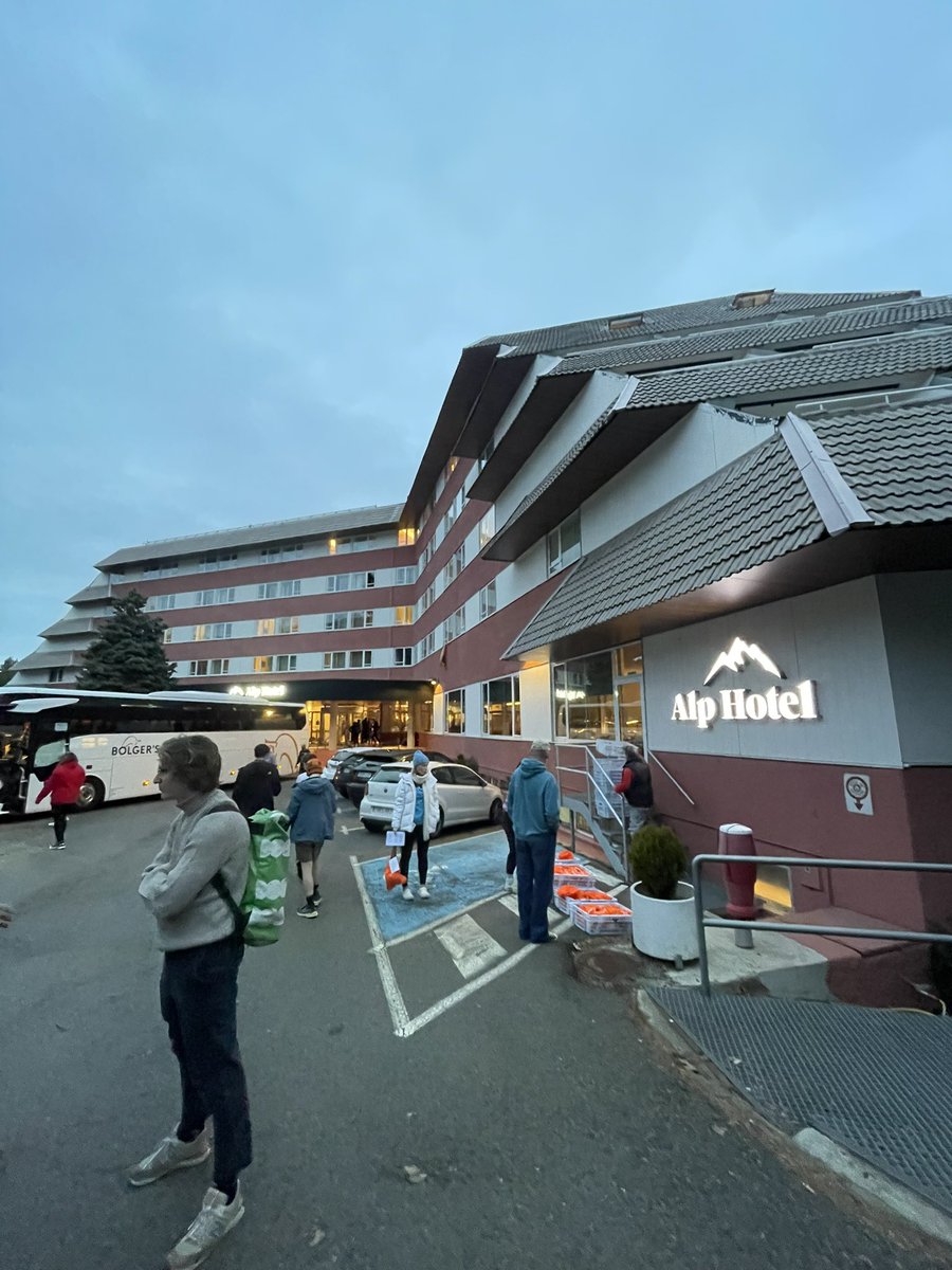 RLSsnow's tweet photo. Thank you to everyone at @MasellaPirineu for a fantastic trip, we’re leaving with lots of great memories. 
 Time to go home… https://t.co/m4V8Kx9KxH