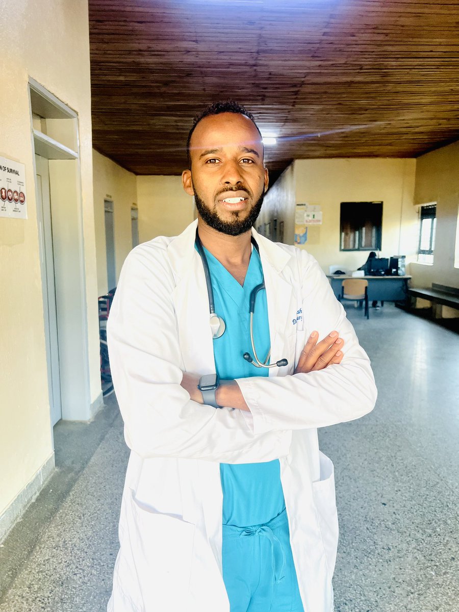 drmaash30's tweet photo. My mentor told me
"Showing your emotions to people is like bleeding • but not all mentors re the same heart
#2ndyrs Resident of Surgery
#JRRH in 🇺🇬 
#16 feb2024 https://t.co/J0gMooIeF9