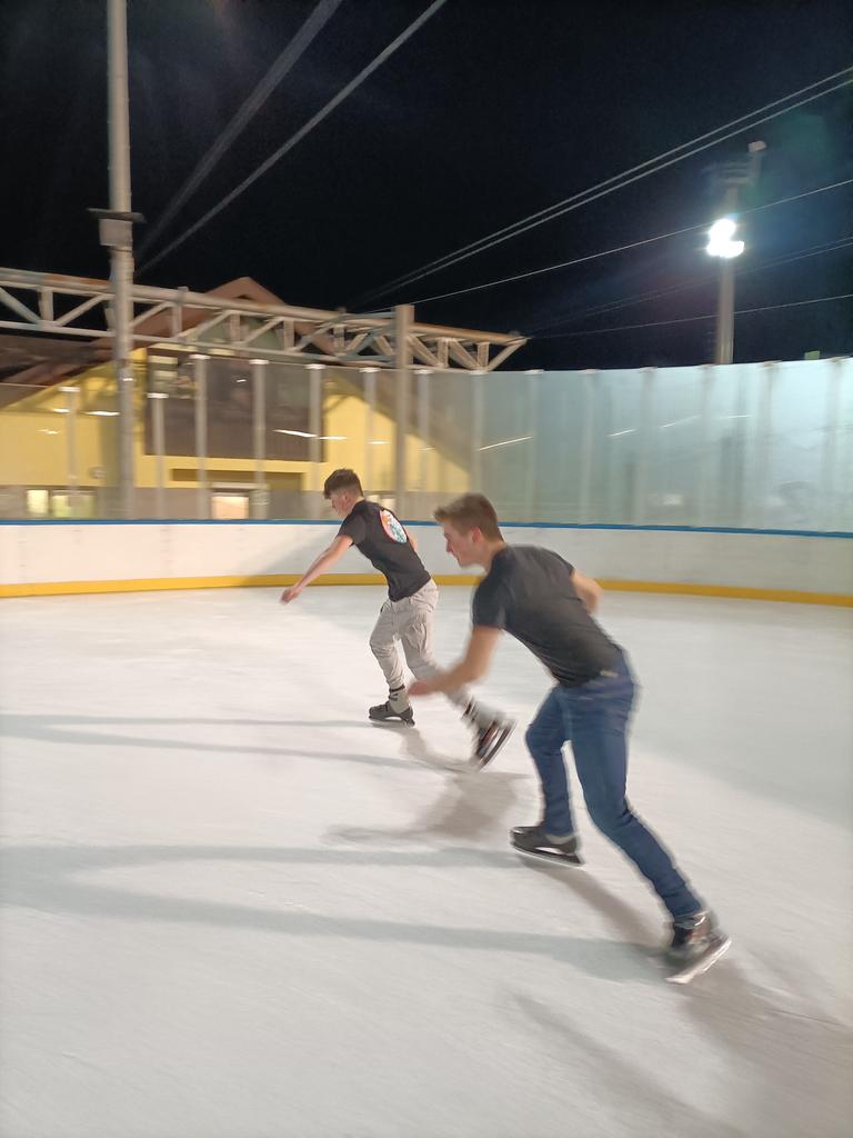StMarysMenston's tweet photo. Some pics from ice skating last night ⛸️ ❄️ #SMMSki #Folgarida #MaxSki https://t.co/XHFnMw3cvt