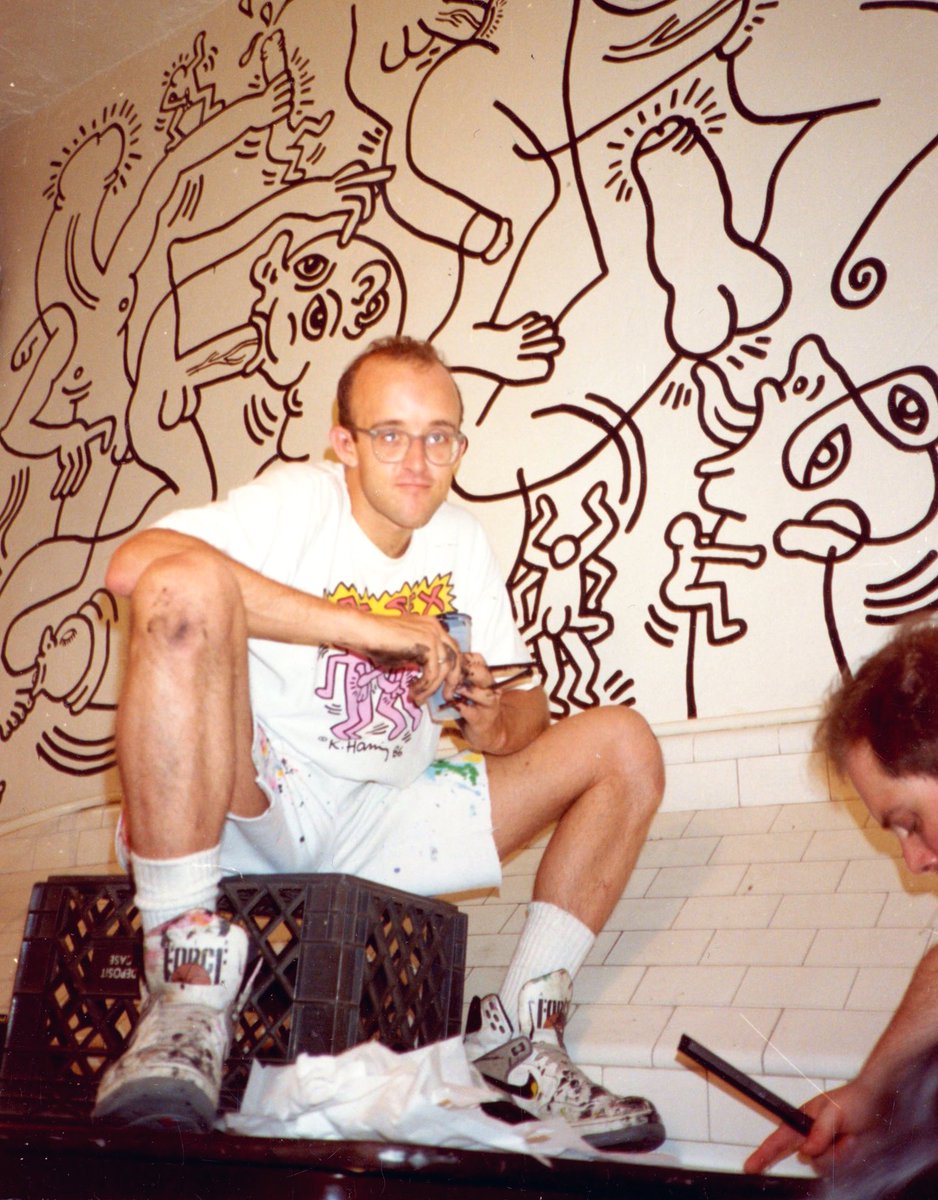 Keith Haring died on this day in 1990 as a result of AIDS. 

Arguably one of the greatest artists of his time. 

He died at the age of 31.