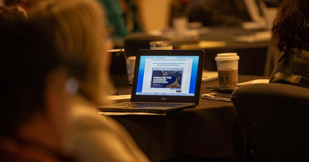 MinnesotaCities's tweet photo. Nearly 200 mayors and city council members gathered in Plymouth last week to sharpen their skills at the Elected Leaders Institute! See all the photos: https://t.co/MPijbPWFYb 

#MnCities https://t.co/4b7LFRk68J