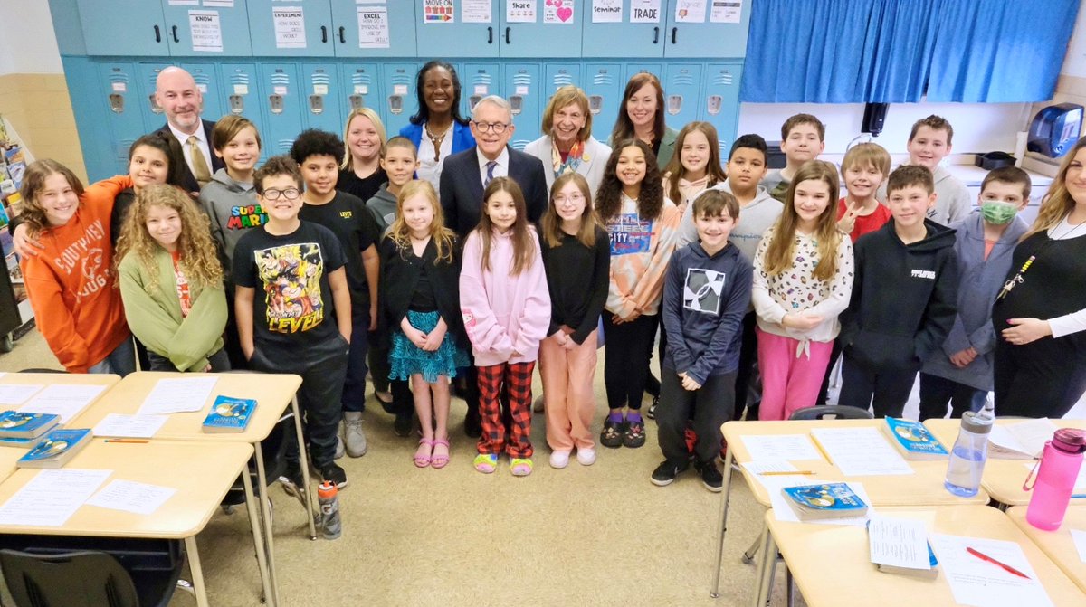 FranDeWine's tweet photo. It was wonderful visiting @SylvaniaSchools' Stranahan Elementary today with Mike. We were able to observe and learn how they teach the Science of Reading. It is important that all of Ohio's children and families have access to high-quality, evidence-based literacy instructions. https://t.co/BRuvtpWdIl