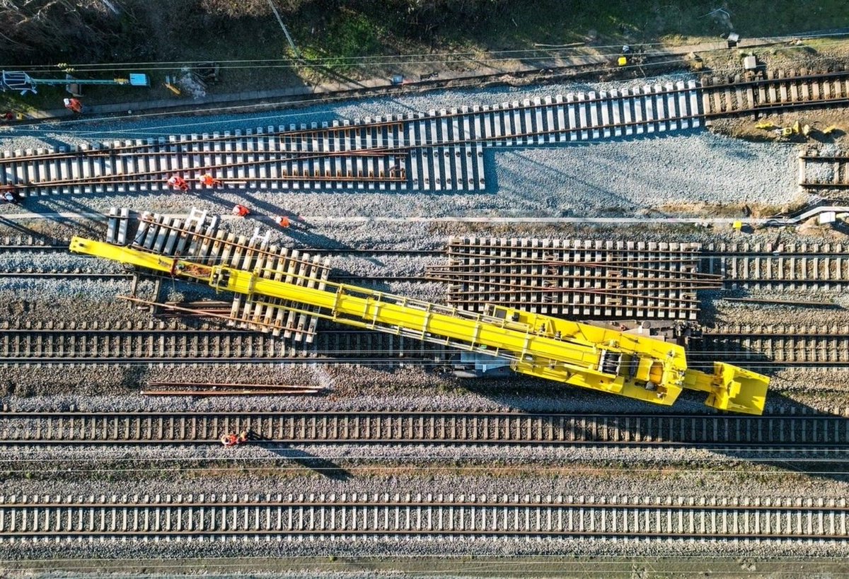 Odinsfather's tweet image. Was ein Monstrum an Technik #Riedbahn