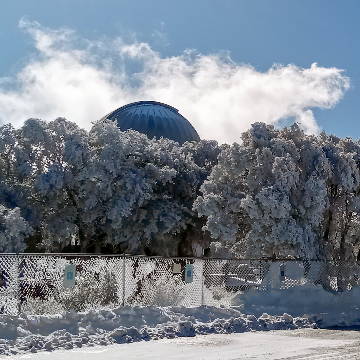 ❄️ Winter wonderland at @KittPeakNatObs! 🌌✨When snow blankets this astronomical gem, it transforms into a breathtaking spectacle. ❄️✨ Share your snowy experiences below! ❄️❤️ #KittPeak #SnowySpectacle #WinterVibes #AstronomyAdventures Credit: NOIRLab/NSF/AURA/ V. Sunstar