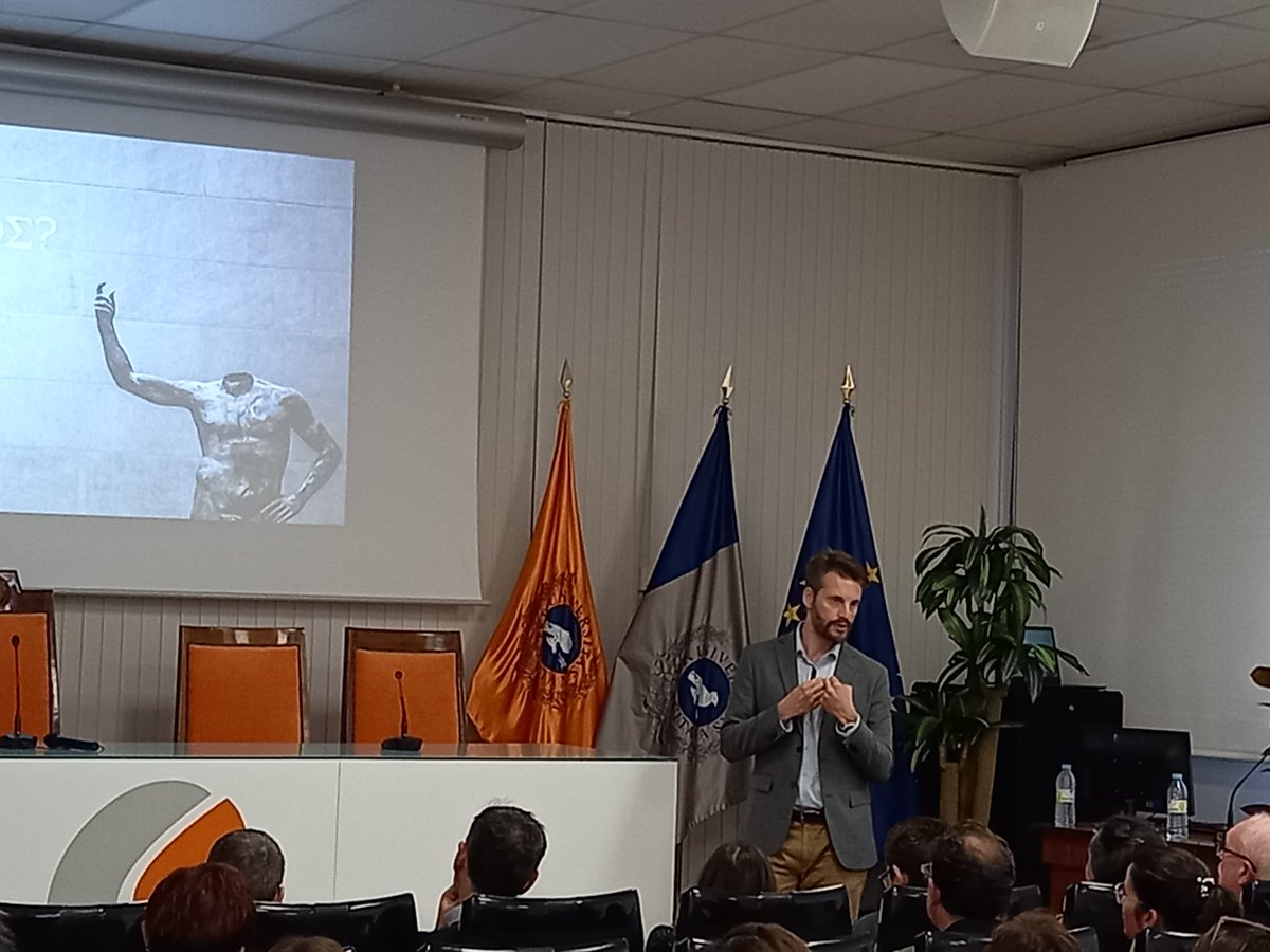 Más experiencias en #congresotecnologíaeingeniería en #educación con Antonio Sánchez Espinosa y Gabriel Martorell de European Topic Center de <a href="/umadivulga/">UMA Divulga</a> en @etsit_uma