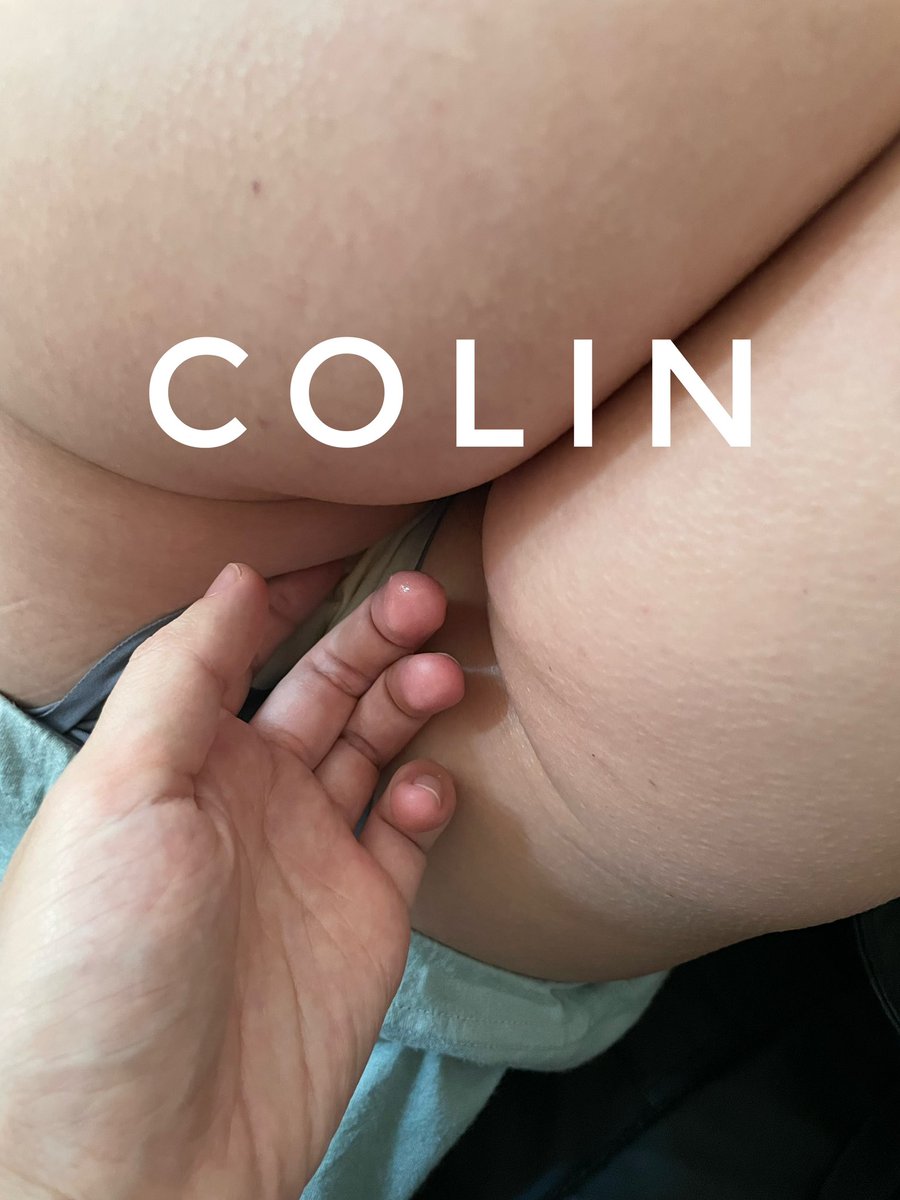 ColinM608's tweet photo. 过年忙着带娃走亲戚，加上家里人多都没机会艹骚妻。初四住亲戚家主动露臀让我拍了一张，我说要发给粉丝们看了哦马上就湿透了。于是携图给大家拜个晚年 🎆

#淫妻 https://t.co/ffb9Hsm8ur