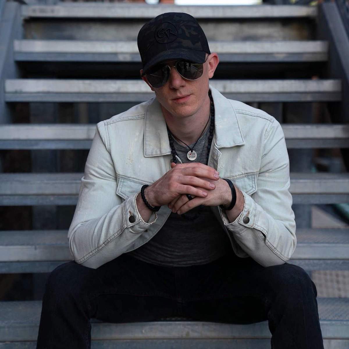 ImGraysonRogers's tweet image. Live ... Kick. Nough said? Pull up #kickcommunity 🔥

kick.com/iamgraysonroge… #RTthis