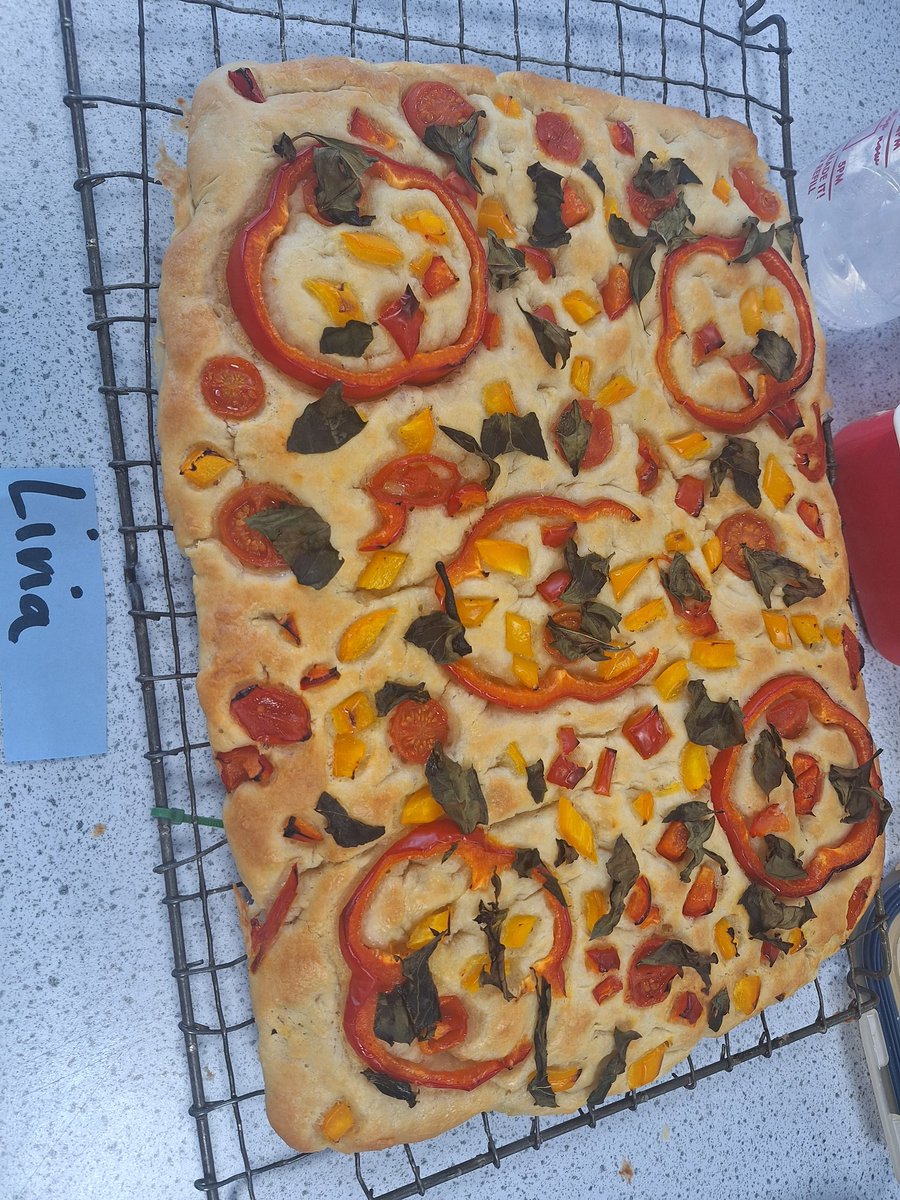 SandhighFood's tweet photo. Amazing focaccia bread made today by Y10 H and C students post 1 @SandbachHigh
@SandhighDT 
#bread #bake https://t.co/rFZQkXHnHr