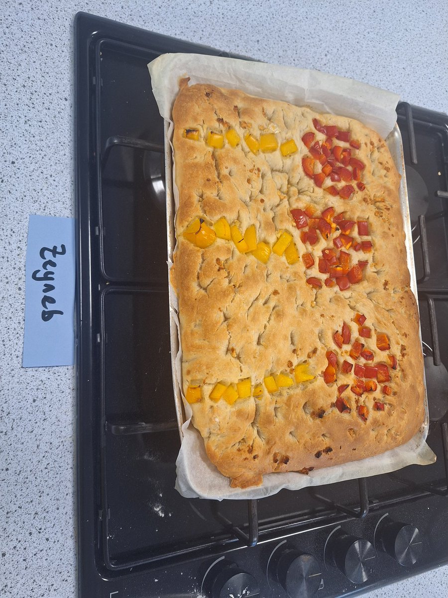 SandhighFood's tweet photo. Amazing focaccia bread made today by Y10 H and C students post 1 @SandbachHigh
@SandhighDT 
#bread #bake https://t.co/rFZQkXHnHr