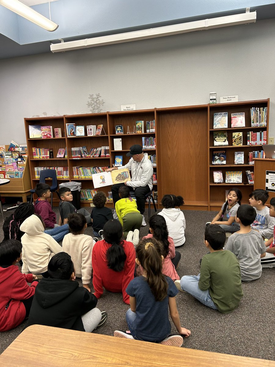 Molly Mattingly (@mollymattinglyy) on Twitter photo Thank you to <a href="/LHSFball/">Lewisville Football</a> for coming to Lewisville Elementary to read to our kiddos today! They had the best time with y'all!🤍 Thank you to <a href="/LHSFball/">Lewisville Football</a> for coming to Lewisville Elementary to read to our kiddos today! They had the best time with y'all!🤍