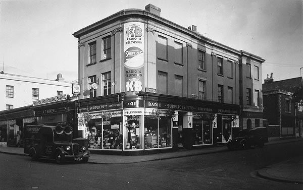 #Windsor back in the day on the corner of #PeascodStreet and #WilliamStreet #Surplices Radio &  TV Shop @RomneyWeir