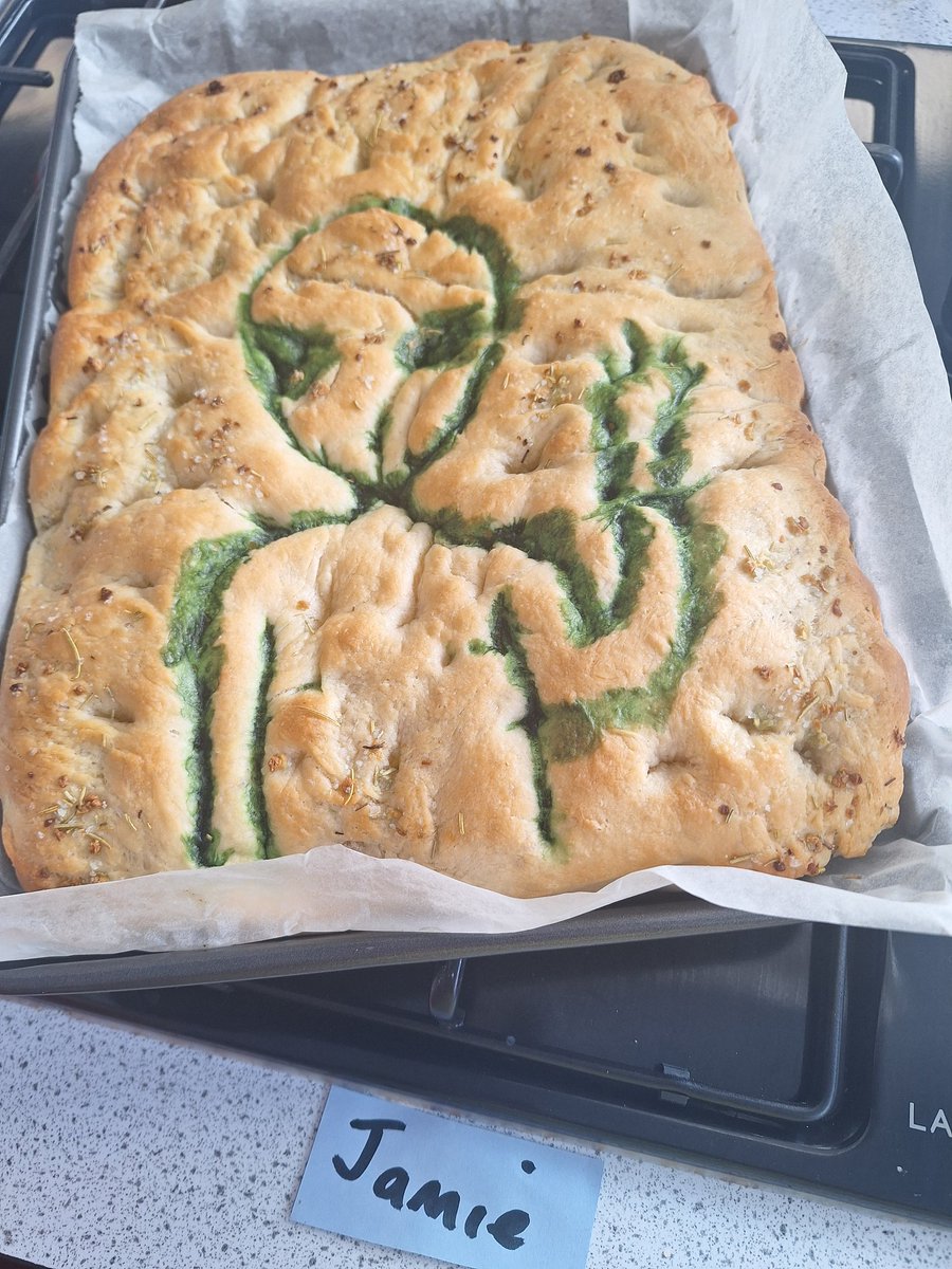 SandhighFood's tweet photo. Amazing focaccia bread made today by Y10 H and C students post 4 @SandbachHigh
@SandhighDT 
#bread #bake https://t.co/2K975FnaVE