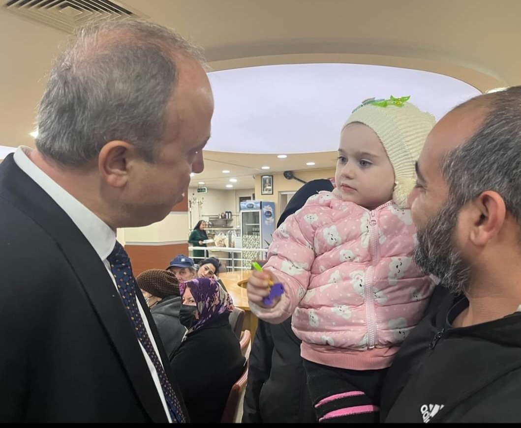 Bir çocuk özleminde #TuranHançerli 
#DestekTuranBaşkan
#TuranBaşkanıİstiyoruz