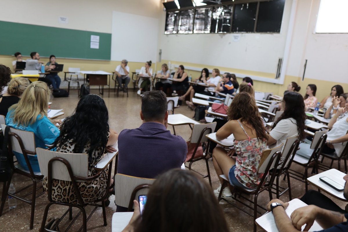 _COSAPRO's tweet photo. 🙌🏻 Realizamos el Primer Pre Congreso de Salud de la @regsanuno en #BahíaBlanca.

Nos encontrarmos para comenzar a planificar los ejes a debatir el próximo 2, 3 y 4 de mayo en #MarDelPlata y seguir pensando el sistema de salud que anhelamos y necesitamos.

@nkreplak 
@fsusbielles https://t.co/UcPQnEtinR