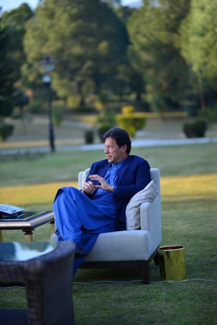خُدا اور اُس کے فرشتے آپ ﷺ پر دُرود بھیجتے ہیں۔ اے ایمان والو۔۔!! تم بھی اُن ﷺ پر دُرود و سلام بھیجو۔۔۔!! 🌸

اَللّٰهُمَّ صَلِّ عَلٰی مُحَمَّدٍ وَّ عَلٰی اٰلِ مُحَمَّدٍ کَمَا صَلَّیْتَ عَلٰی اِبرَاهِیْمَ وَ عَلٰی اٰلِ اِبرَاهِیْمَ اِنَّکَ حَمیْدٌ مَّجِیْدٌ○