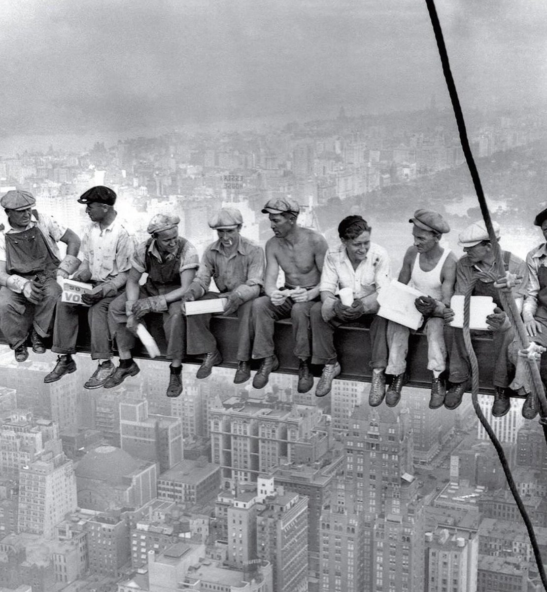 🪅Happy #FlashbackFriday!!🪅

We've all seen the #iconicphoto of #constructionworkers eating lunch while sitting on a steel beam 850 feet above the the ground in New York City in 1932. Have you ever wondered who took the picture? 
Learn more: tinyurl.com/cad44vbw