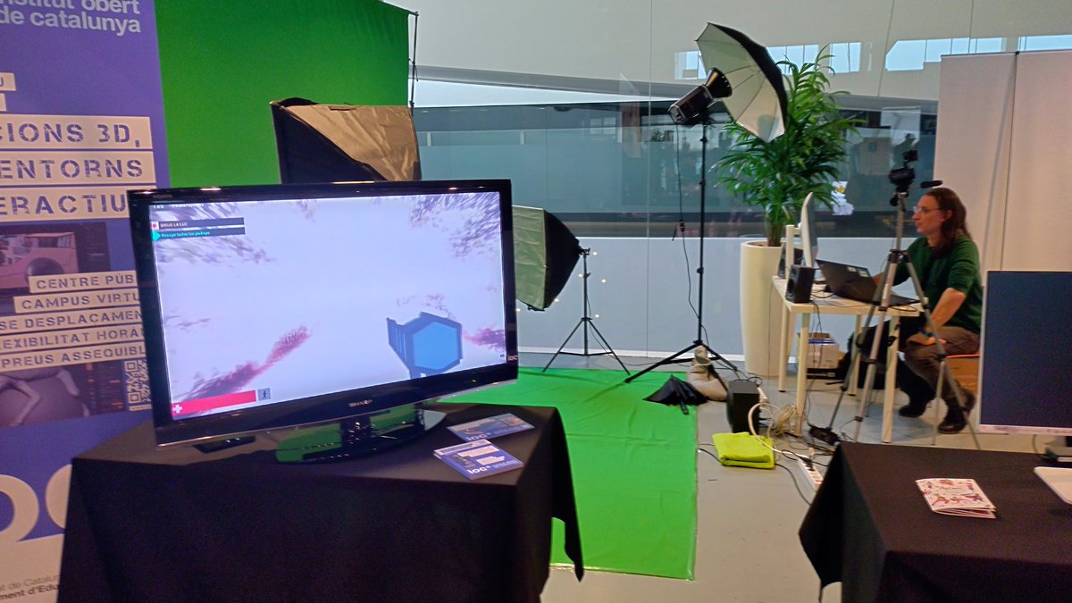 IOCa3d's tweet photo. Hem passat un dia molt intens muntant el croma i posant-lo a prova, aquí a l'espai #AnimaCrea, a @Animac_Lleida. Vindreu a veure'ns per jugar-hi? Hi serem fins diumenge. https://t.co/uP7Jm8YDMF