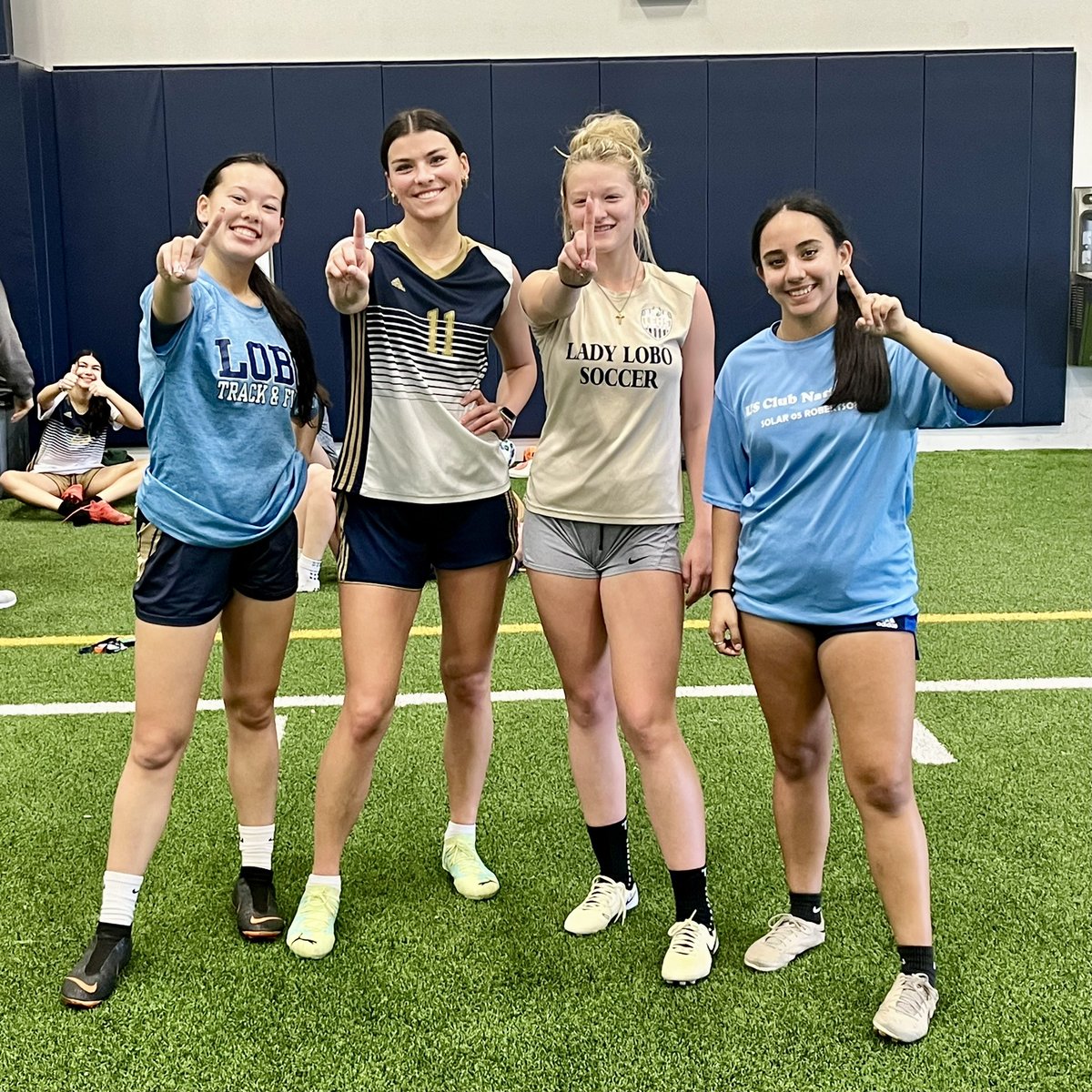 Girls put in some work! 4v4 champs💪🏼