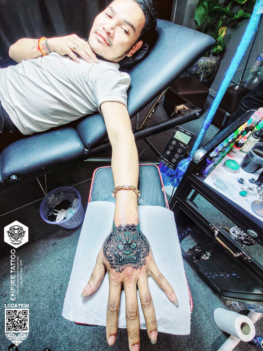 Jonh_Mashter's tweet photo. Welcome to EMPIRE TATTOO 🇰🇭
I am a tattoo artist in Cambodia
Location Siem Reap City 
https://t.co/xN2eONkF16
+855 87 366 599
WhatsApp
https://t.co/jUNnBSoZk0
#empire_tattoo https://t.co/YRkMghii50