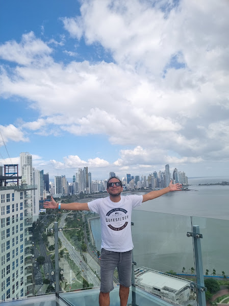Fallo_Fernando's tweet photo. Y pensar que en diciembre me incomodaba el calor de Panamá, hoy estamos igual o peor aca en Lima..!
🥵🥵🥵🥵 https://t.co/55vL8zpR0p
