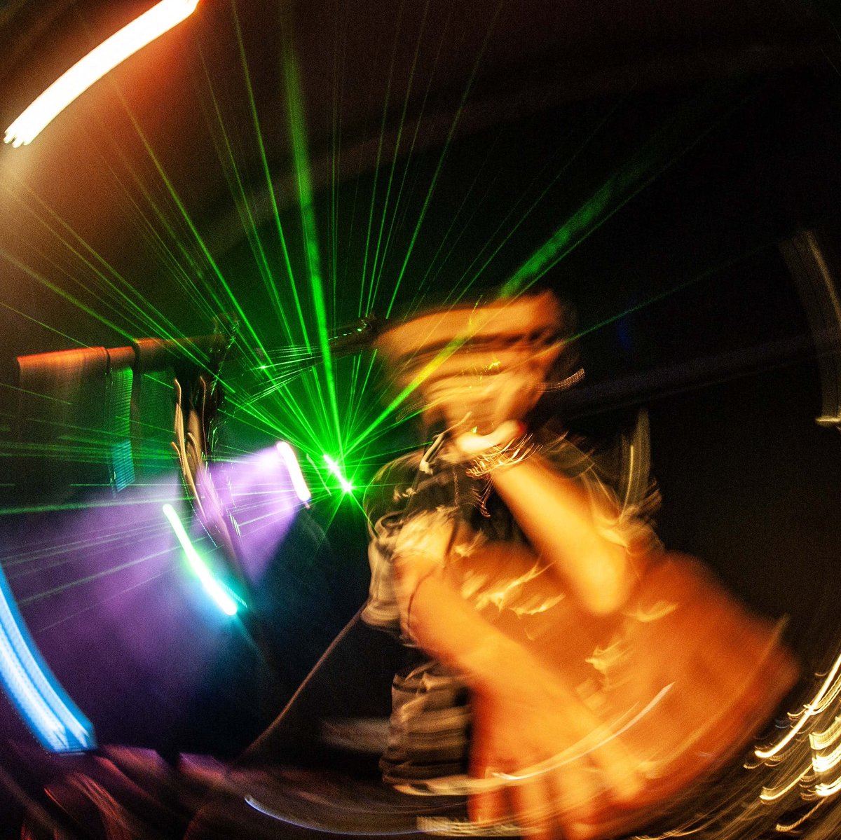 fstopqueen's tweet image. A selection of my photos from #WrongSpeedRecords fest 2023 - 3/3

#LiveMusicPhotography #GigPhotography
#JulieRKane