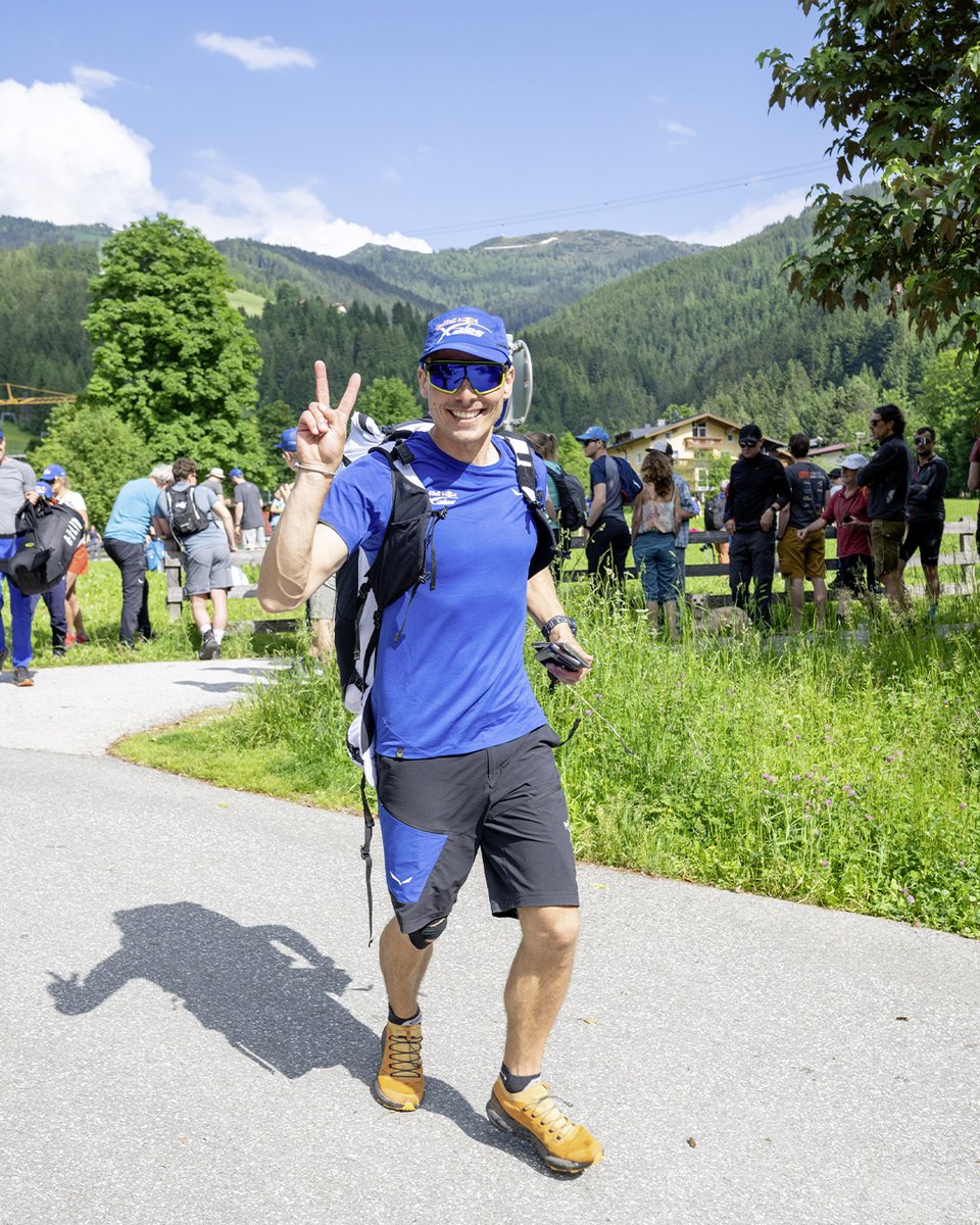 RedBullXAlps's tweet photo. Those first-ever landing moments at turnpoint two ๐คฉ๐ช Remember when athletes first touched down?
#redbullxalps #adventure #race #paragliding #hikeandfly #turnpoint #wagrain #kleinarl https://t.co/OWexPHOm4e
