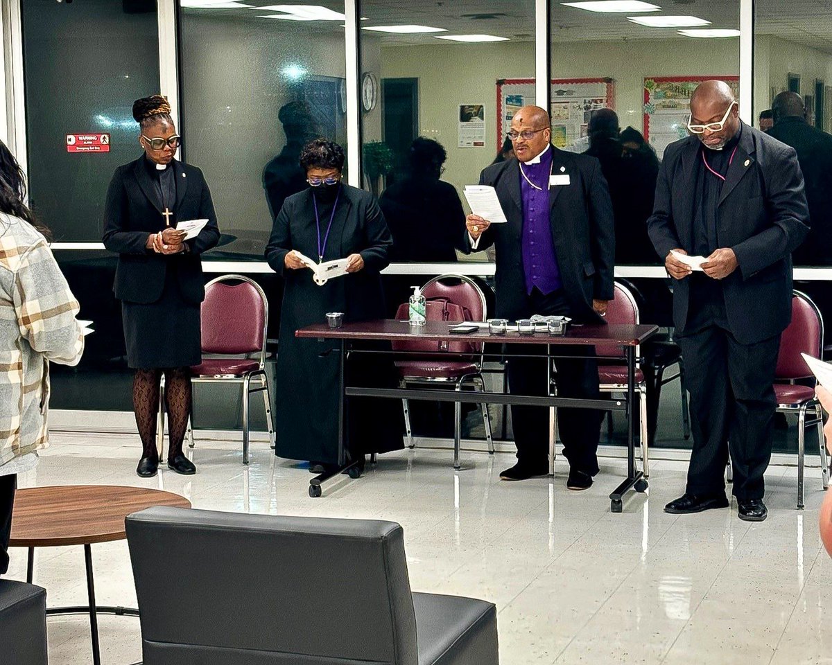 UIW_SPS's tweet photo. Bishop Dr. Trevor Alexander hosted an Ash Wednesday service in the SPS Northwest Center Lobby for students, faculty and staff. A heartfelt thank you to everyone who joined us for this special service.  

#UIWSPS #AshWednesday https://t.co/BRJ0ZbMCc3