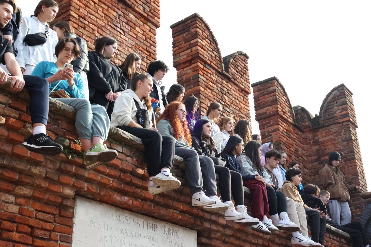 mrhsvpa's tweet photo. Exploring the city of “Romeo and Juliet”  in Verona! Part 1 https://t.co/zWrgZuXg8l
