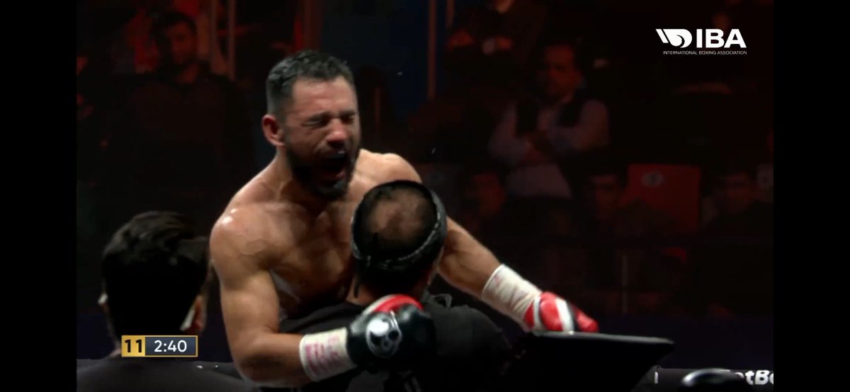 💣💣💣

El Sugar!!!!!! Eduardo Núñez KOT en 11 a Shamrat Rakhimov y es retador oficial a la corona Superpluma FIB en poder de Joe Cordina 

27-1, 27 KO’s para el sinaloense