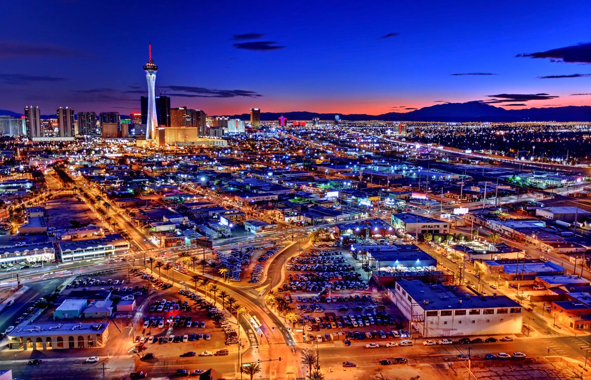 CityOfLasVegas's tweet photo. We are bringing the #VegasTech & startup communities together at the
@TechAlleyEvents this Saturday.
Tech Alley is the place to learn and network with the tech and start up community every third Saturday of the month. 👩💻
Follow the link to learn more: https://t.co/aCDuVxELFc https://t.co/ePdOJuRd3Y