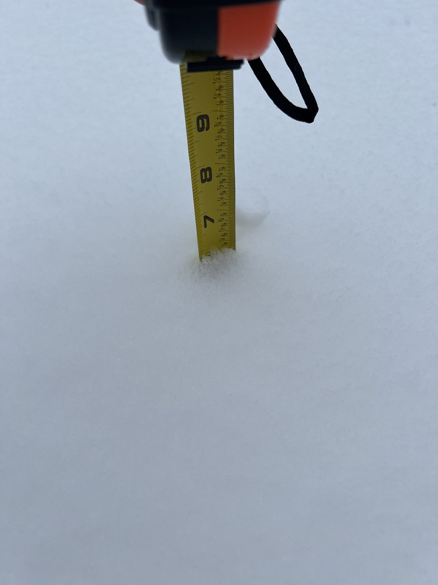 Lcarnes7's tweet photo. We have at least 6” of snow so far! https://t.co/BuyN01gV0A