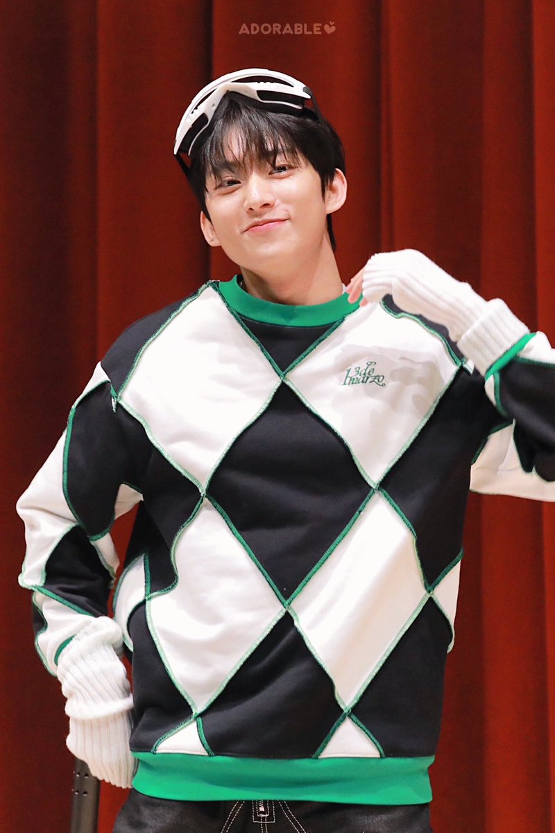 어도러블 tweet media