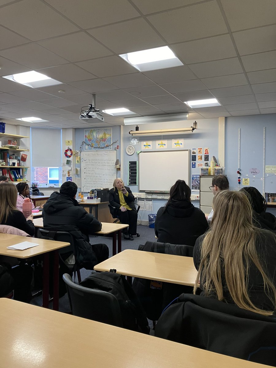 _MissRobbie_'s tweet photo. We were delighted to have @AnneMcLaughlin join some of our Nat 5 and Higher modern studies classes last Friday! We had so many questions for her and our planned Q&amp;A turned into a real chat about so many things going on in Dennistoun, Scotland and the wider world! Thank you, Anne! https://t.co/TkLauS7vlS