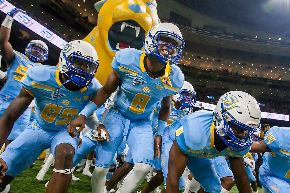#AGTG After a great conversation with @CoachMFred_OC I am blessed to receive an offer from Southern University @GeauxJags @CoachWillSeals @samspiegs @RecruitLouisian @JeritRoser
