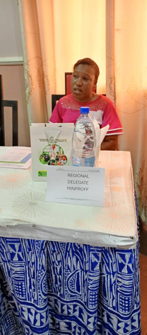 Reachoutreo's tweet image. #PeaceTables in the #WestRegion are making waves. Come &amp;amp; hear ôo
Authorities have allocated 10 hectares of land 2 solve the conflict over land &amp;amp; resources between host communities &amp;amp; #IPDs. Women are now involved in public life 
@GAC_Corporate
@jacqui_oneill 
@CanadaCameroon