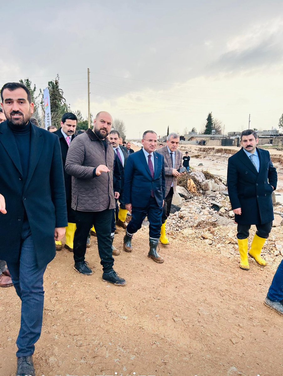 akadiraksoy63's tweet photo. Şanlıurfa’mızda meydana gelen #selde etkilenen Kaynaklı, Yarımsu ve İkiağız kırsal mahallelerinde incelemelerde bulunup vatandaşlarımıza geçmiş olsun dileklerimizi ilettik.
Rabbim ülkemizi ve şehrimizi tüm afetlerden korusun.
@RTErdogan @bybekirbozdag @zabeyazgul @mcanpolatnet https://t.co/eQmqiwDBQa