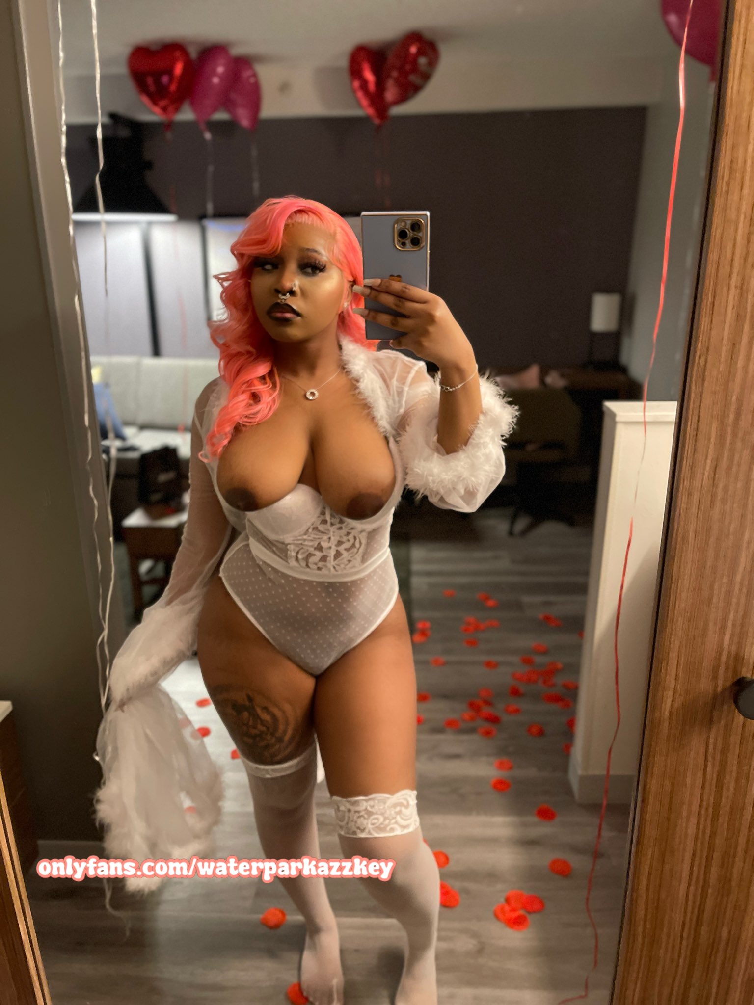 3 pic. If I Text You Saying “Come Over” .. Wyd ?? 🥰 https://t.co/C6lXe0rLnM