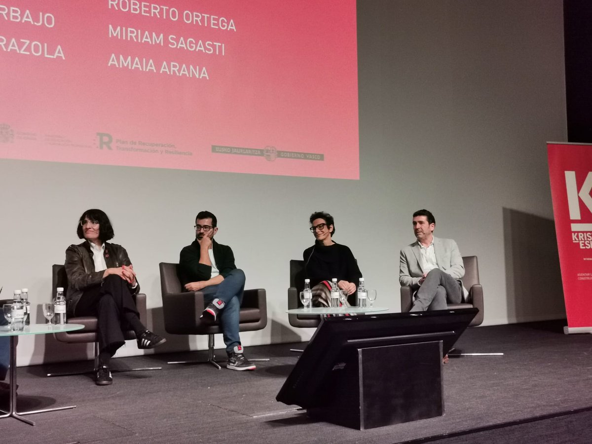 Daniel Irazola (@dirazola) on Twitter photo Un placer haber participado en la mesa redonda de Inteligencia Artificial en #AukeraTopaketa2024 <a href="/KristauEskola/">Kristau Eskola</a> y reencontrarme con <a href="/cpoyatos/">César Poyatos Dorado @cpoyatos.bsky.social</a> e <a href="/Isidro/">Isidro Vidal Uraga</a>. Ha sido un auténtico placer. Un placer haber participado en la mesa redonda de Inteligencia Artificial en #AukeraTopaketa2024 <a href="/KristauEskola/">Kristau Eskola</a> y reencontrarme con <a href="/cpoyatos/">César Poyatos Dorado @cpoyatos.bsky.social</a> e <a href="/Isidro/">Isidro Vidal Uraga</a>. Ha sido un auténtico placer.