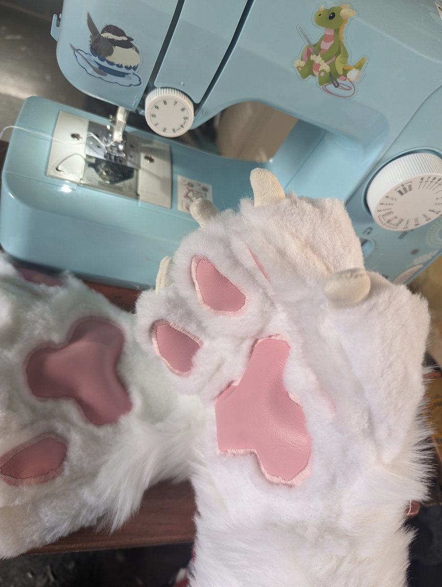 coffeepupsuits's tweet photo. Some white puppy paws I'm almost done with, getting the paw pads lined up is definitely a bit of a struggle but I think I am pretty happy with them https://t.co/LFRuirEtLO