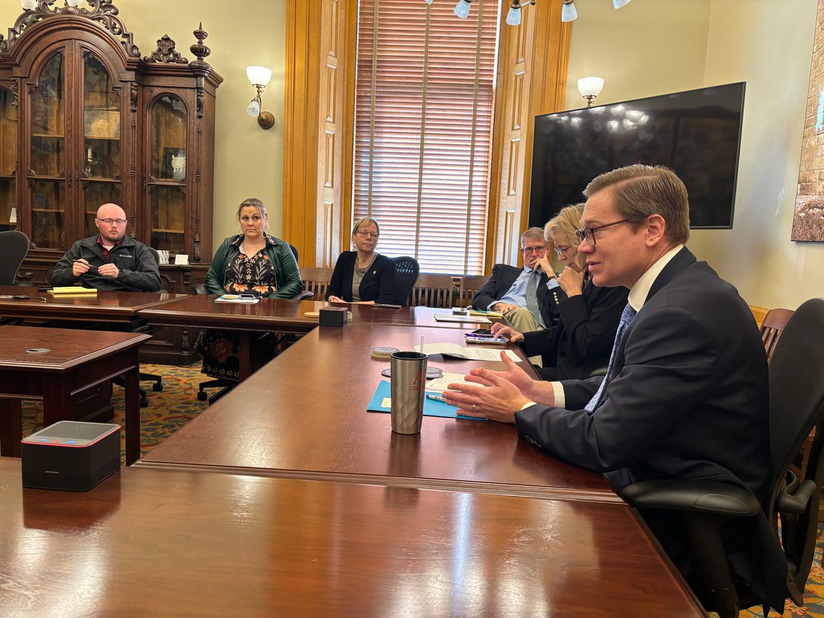 Glad to meet with the Belleville community again during their legislative day at the Capitol. They are committed to growth in their town, and I'm looking forward to the continued partnership that will make it happen.