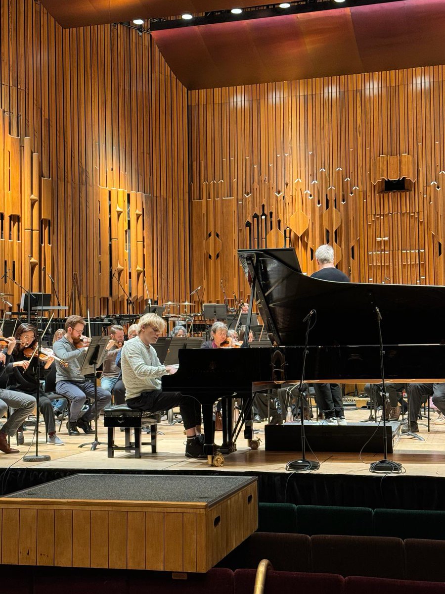 We’re at the @BarbicanCentre tonight for a programme of fireworks and fantasies! 📻 Join us live on @BBCRadio3 at 7.30pm Hannu Lintu leads showpieces by Adams and Stravinsky, as well as a Bernard Rands premiere, and Alexander Malofeev is the soloist for Prokofiev’s Piano…