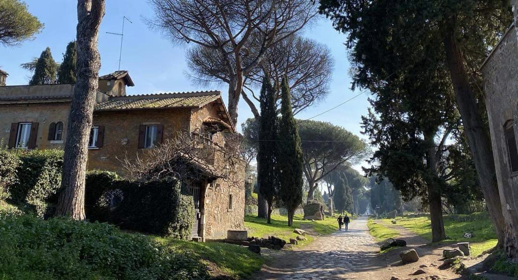 Wanted in Rome tweet media