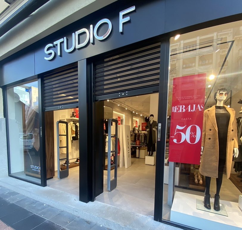 safexitsystems's tweet image. Espectacular la tercera tienda de STUDIO F en la calle Goya 51 de Madrid.  Y para protegerla hemos instalado 2 parejas de NEO, la antena más moderna y eficaz del mercado

Consúltanos y te enviaremos una oferta sin ningún compromiso

##antihurto #antenasantihurto