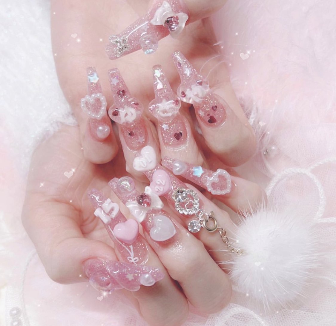 piinkimi_'s tweet image. dolly nails ₊˚⊹ᡣ𐭩