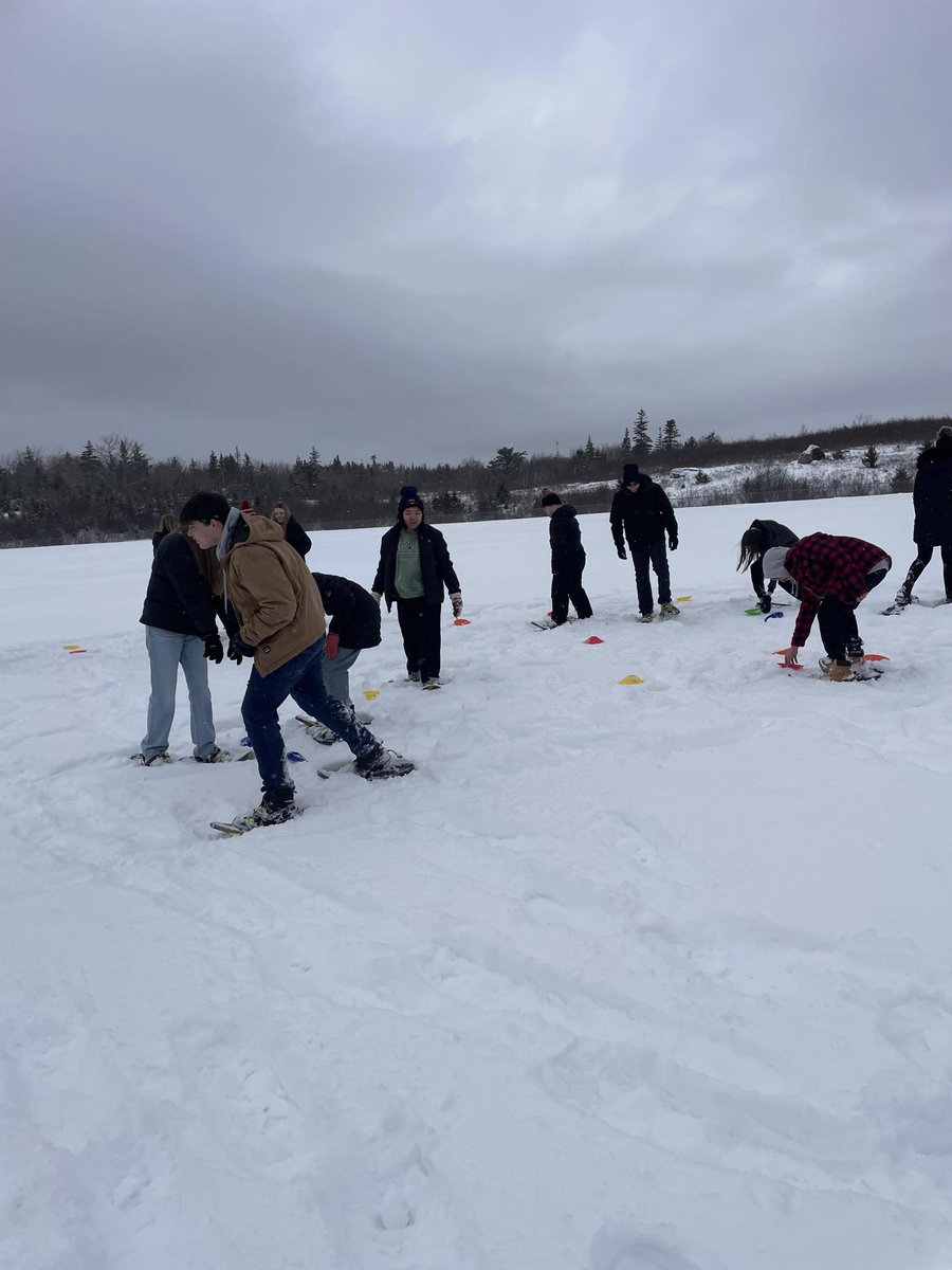 MrHollandBMHS's tweet photo. Students in Cdn History 11 have been learning about First Nations in Canada and the many tools/inventions they developed. Today, students went outside to try one, Snowshoes! #BMHS #TCRCE #watchuslearn https://t.co/Wd00VSbJjf