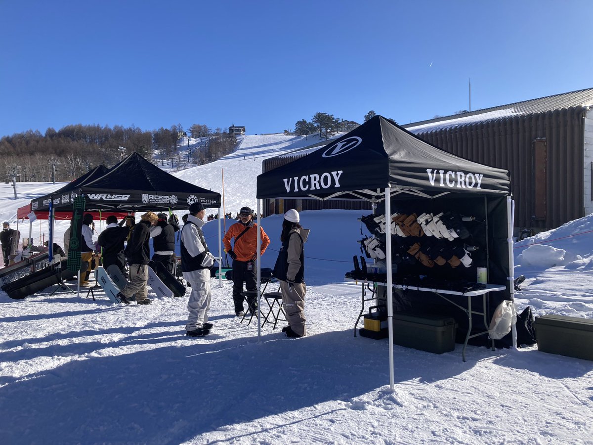 vicroy8's tweet photo. 今日明日@斑尾高原スキー場
VICROY DRIFT MAX GLOVES 
試着試乗会できるよ。 https://t.co/54BObKbW4S