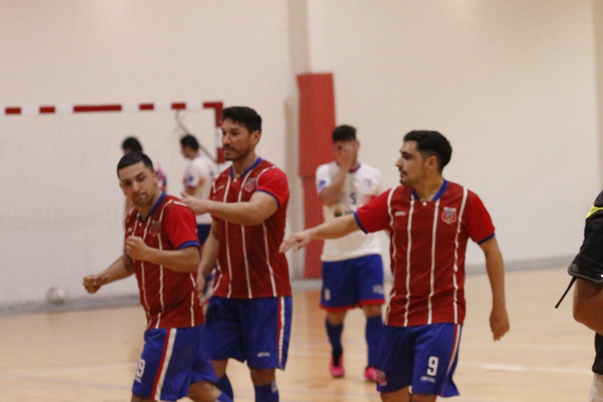 NicoDeLeonOrue's tweet photo. 𝐏𝐀𝐋𝐄𝐑𝐌𝐎 ♦️de Rocha 𝐂𝐚𝐦𝐩𝐞𝐨́𝐧 del segundo Campeonato Uruguayo de Futsal - Fútbol de salon en Twitter 🐦

De 51 equipos, el palermitano fue el más votado 🗳️ 

Un parlante para el vestuario y un trofeo, llegará a Rocha en los próximos días 🏆

Felicitaciones 🍾 https://t.co/EExCLcV07A